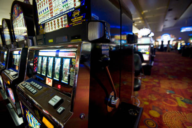 nagabet76 live roulette table streaming on mobile with LinkAja payment notification banner at bottom